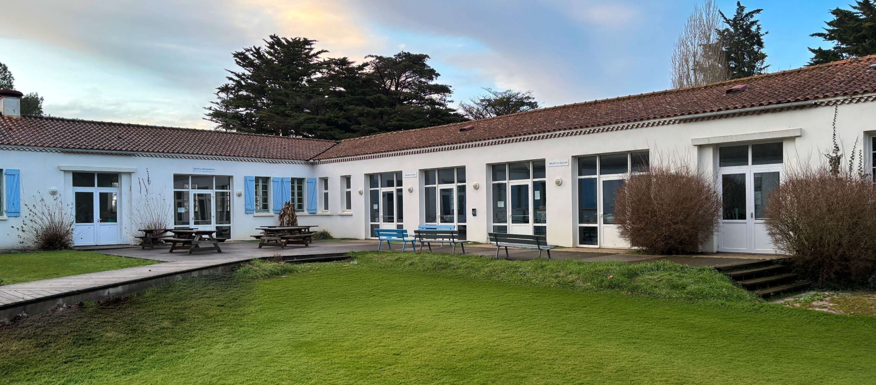 Salle de restauration du centre de vacances Les Gatinelles