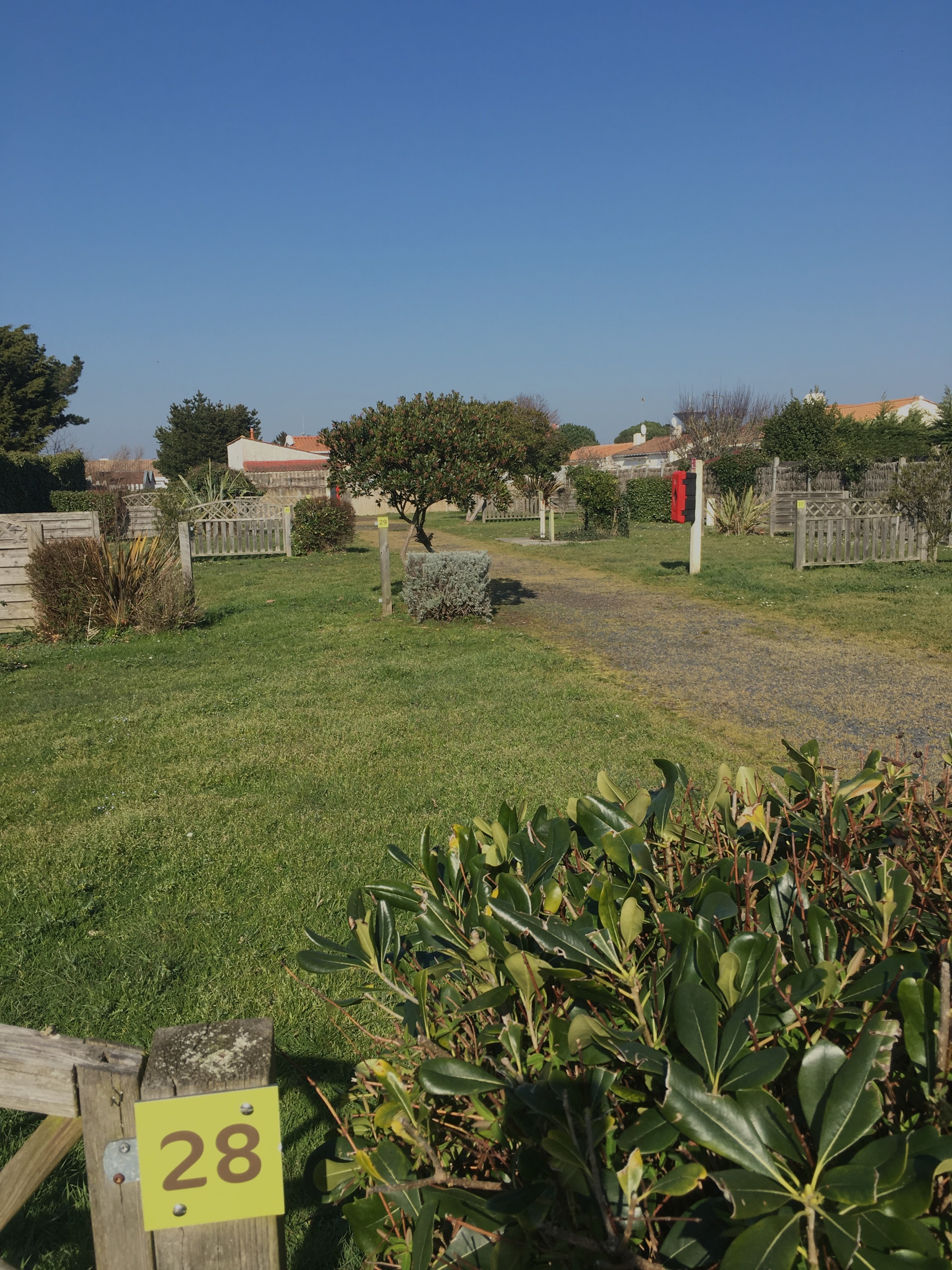 Emplacements nus pour tentes et camping-cars aux Gatinelles